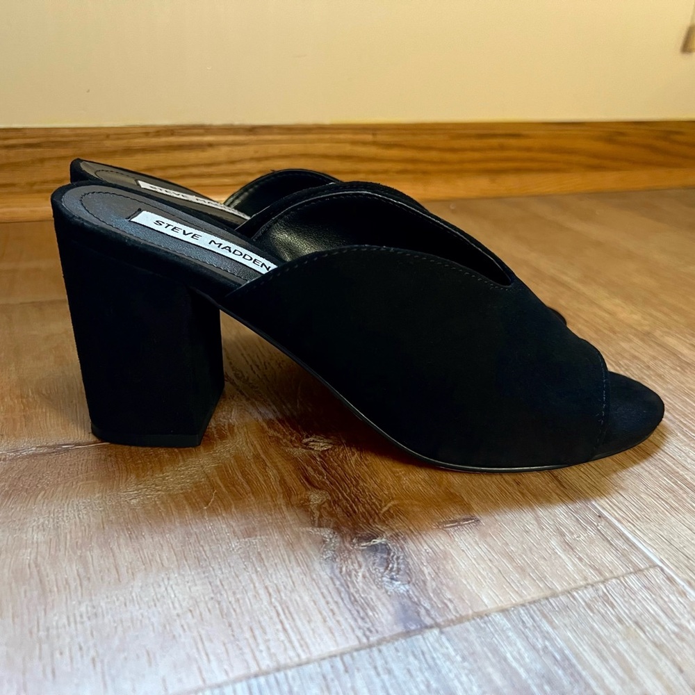 Steve Madden Black Suede Chance Chunky Heel Sandals